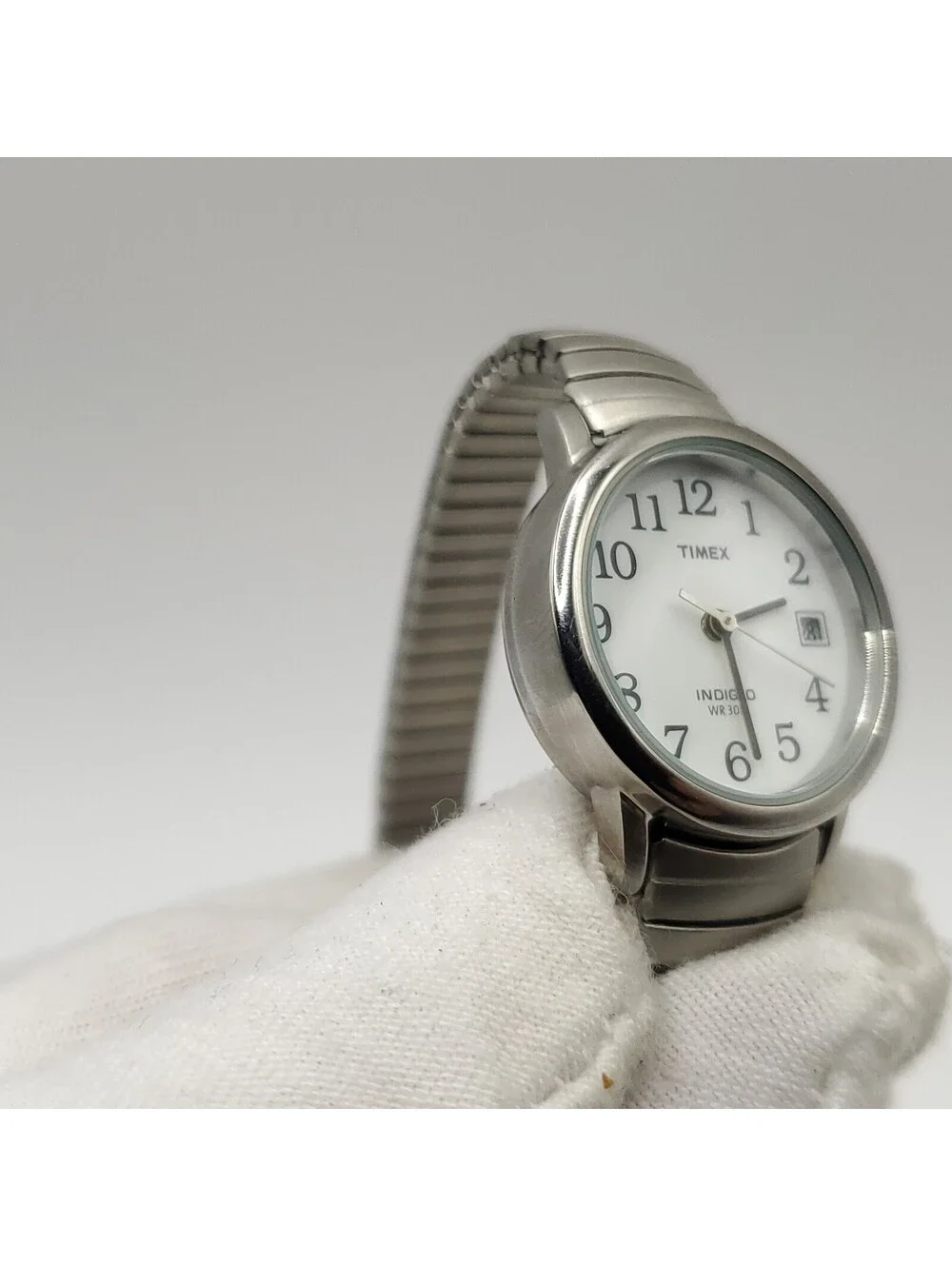 Timex Indiglo White Date Dial Womens Watch 25mm Silver Stretch Band New Battery